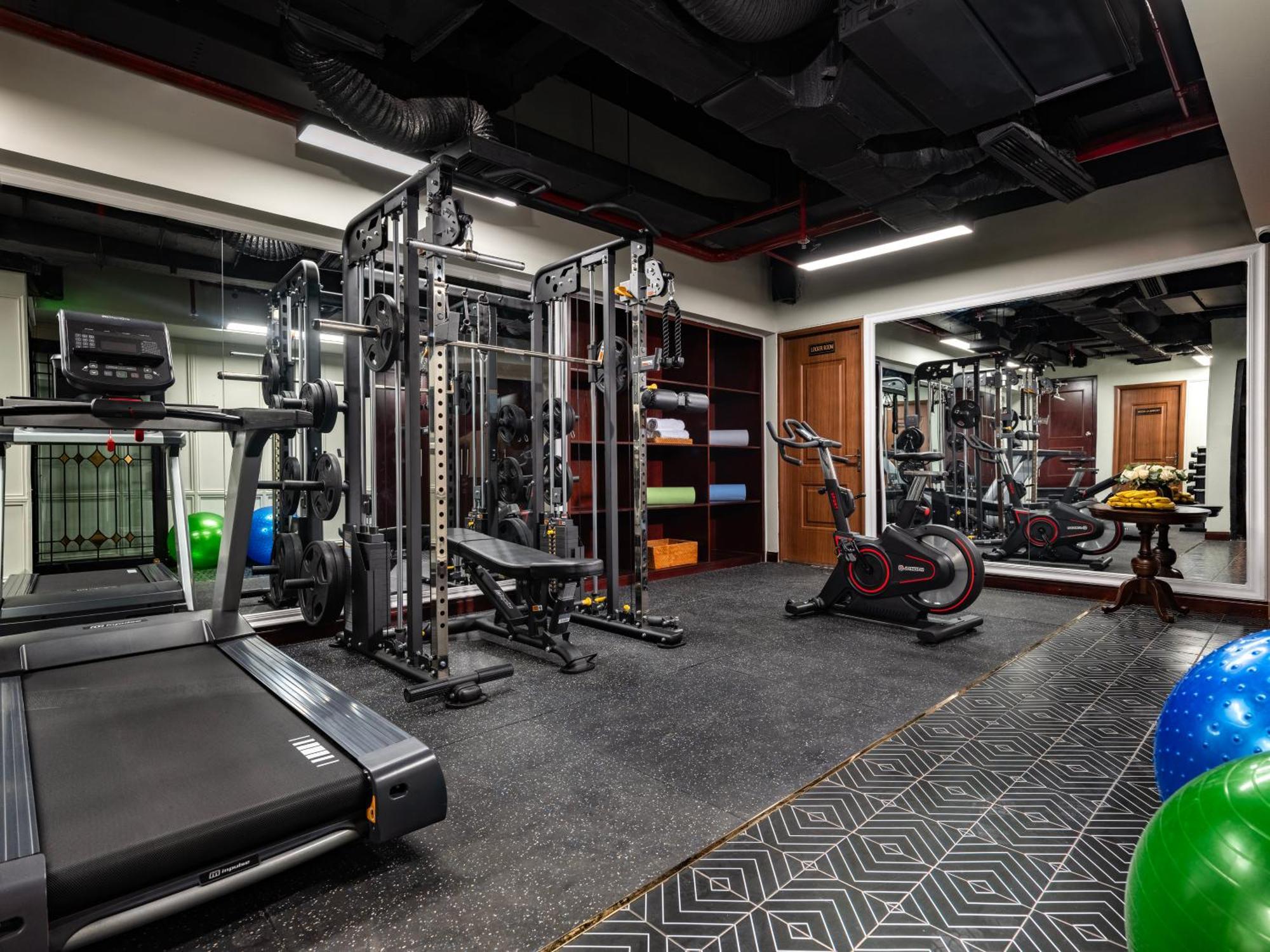 Grand Hotel Du Lac Hanoj Exteriér fotografie The gym at the hotel